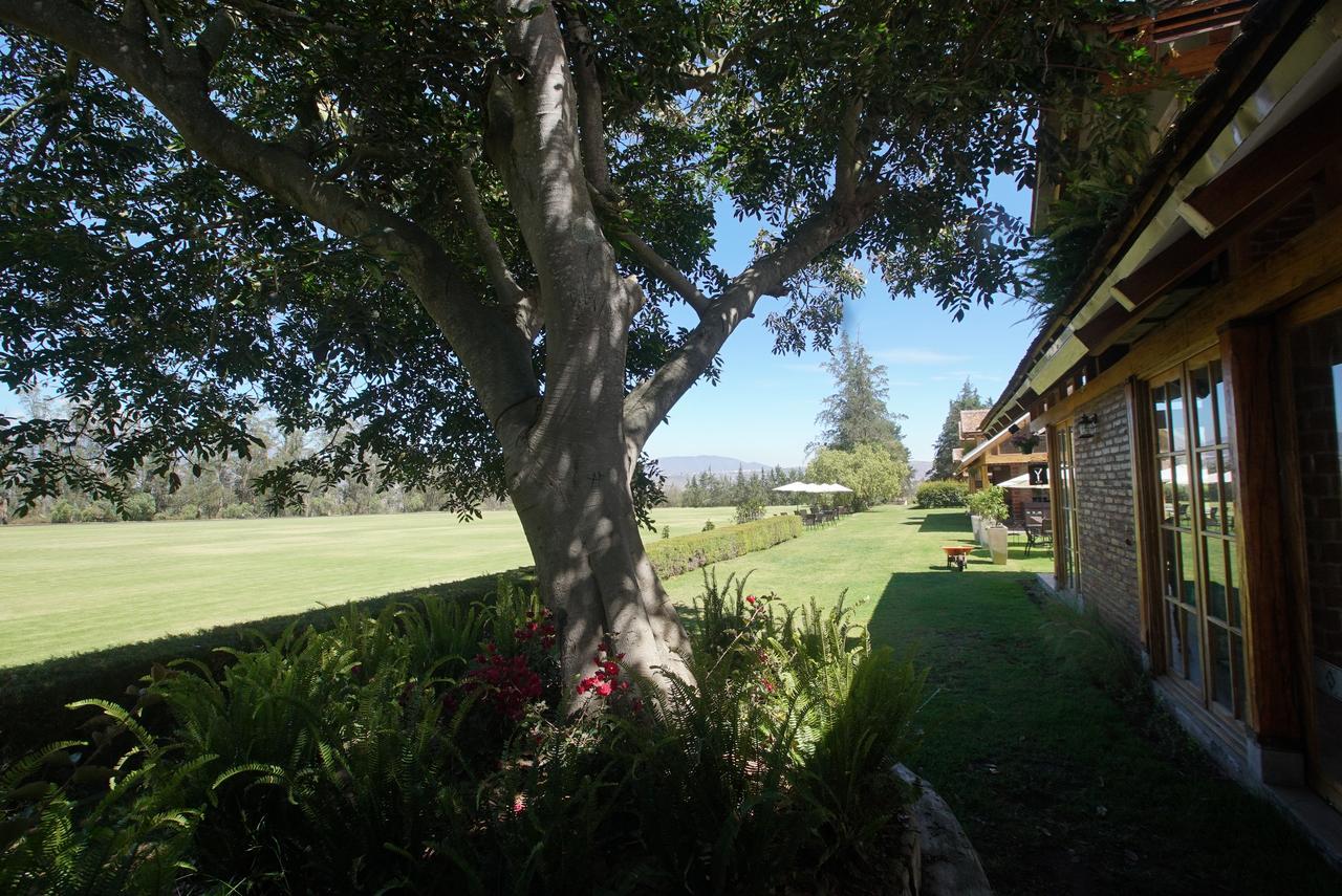 Puembo La Palma Polo Hotel - Airport Area מראה חיצוני תמונה